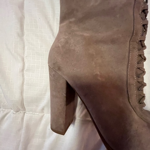 Light brown heel lace up booties! - Picture 5 of 5